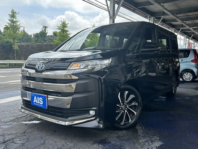 TOYOTA / NOAH HYBRID