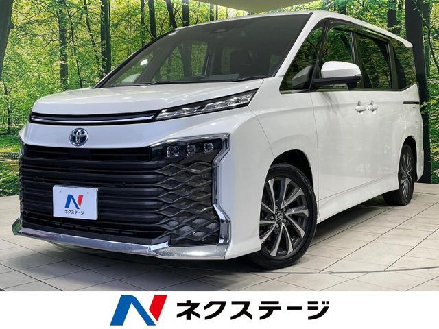 TOYOTA / VOXY HYBRID
