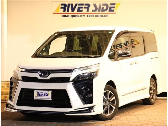 TOYOTA / VOXY