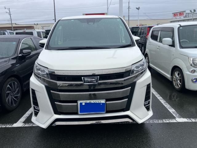 TOYOTA / NOAH