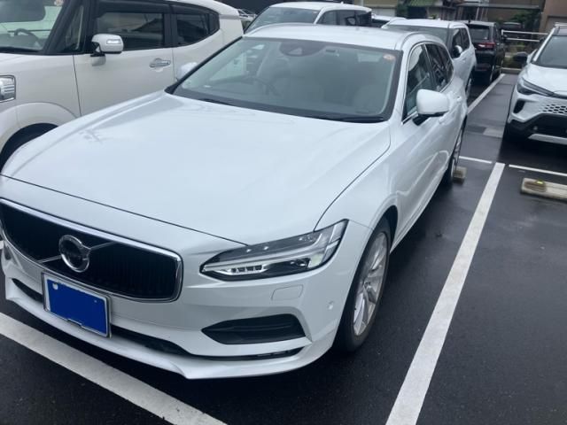 VOLVO / VOLVO V90