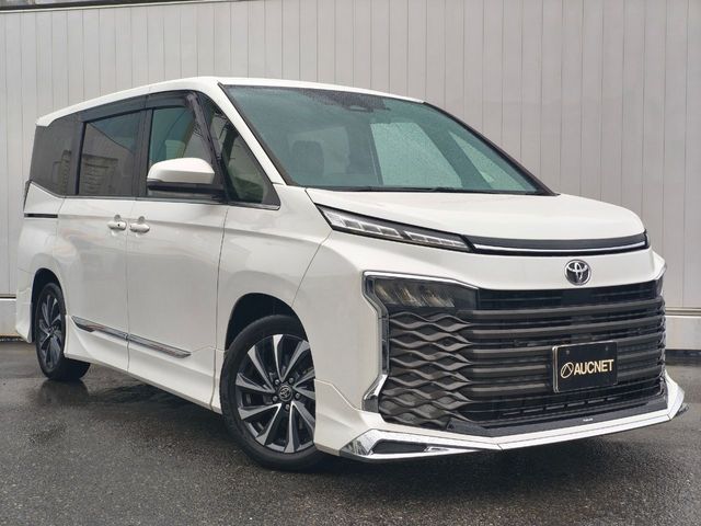 TOYOTA / VOXY