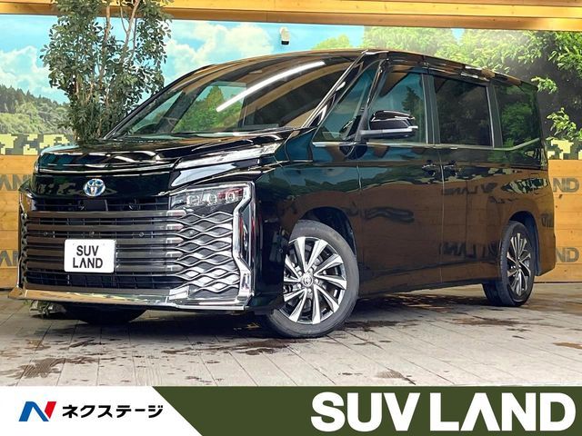 TOYOTA / VOXY HYBRID