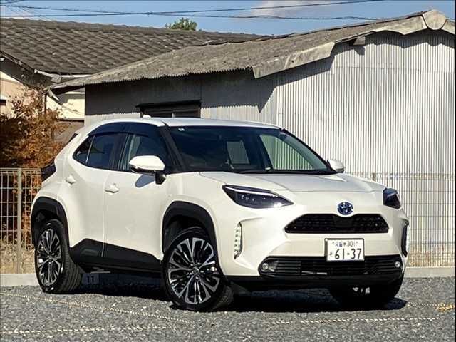 TOYOTA / YARIS CROSS HYBRID