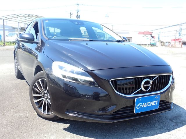 VOLVO / VOLVO V40