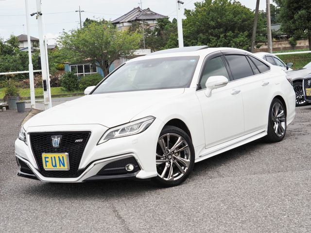 TOYOTA / CROWN sedan hybrid 4WD