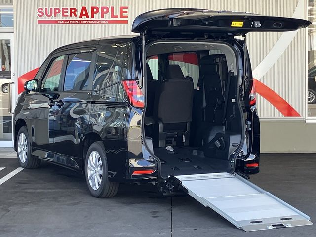 TOYOTA / NOAH 4WD