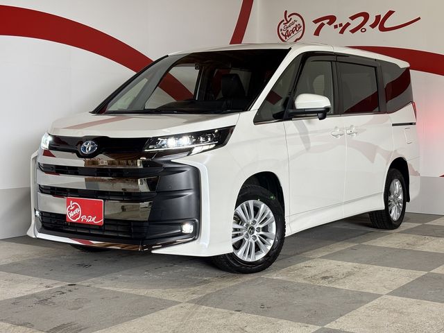 TOYOTA / NOAH HYBRID 4WD