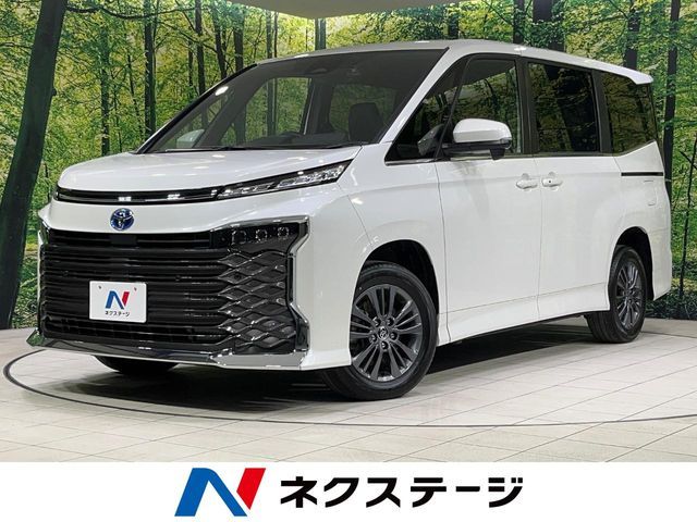 TOYOTA / VOXY HYBRID 4WD
