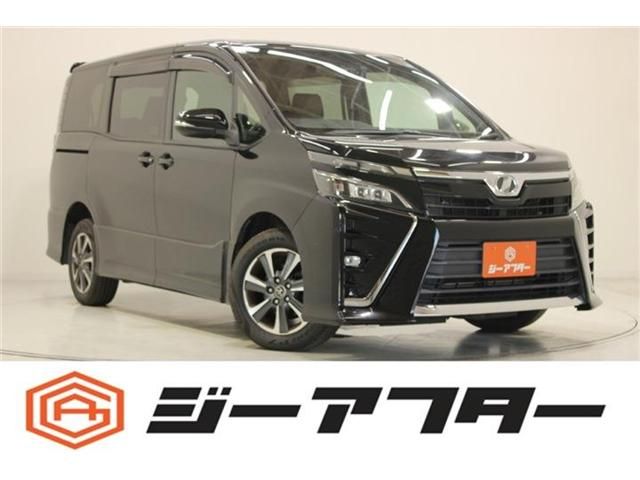 TOYOTA / VOXY 4WD
