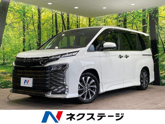 TOYOTA / VOXY HYBRID