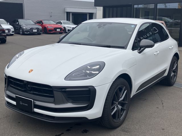 PORSCHE / PORSCHE Macan