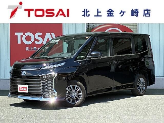 TOYOTA / VOXY HYBRID 4WD
