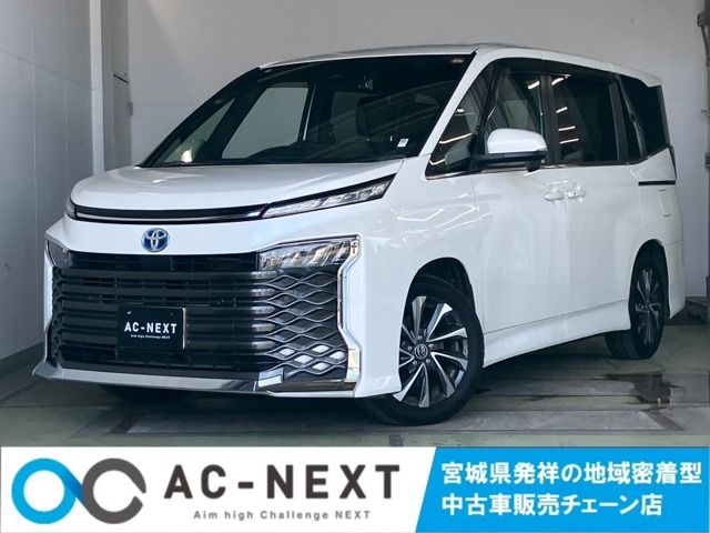 TOYOTA / VOXY HYBRID