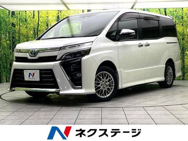 TOYOTA / VOXY HYBRID