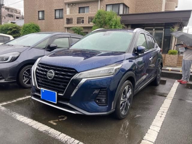 NISSAN / KICKS