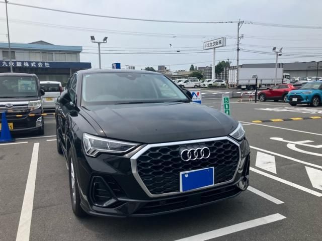 AUDI / AUDI Q3 SPORTBACK