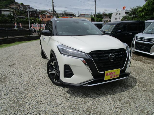 NISSAN / KICKS