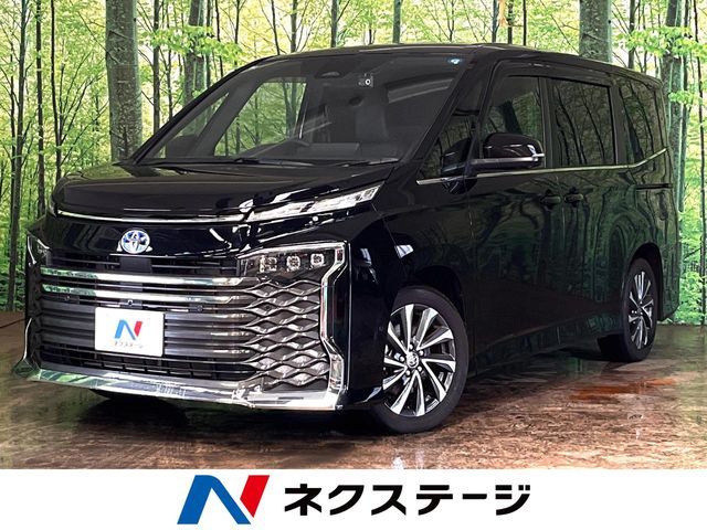 TOYOTA / VOXY HYBRID