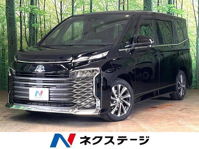 TOYOTA / VOXY HYBRID
