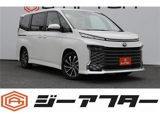 TOYOTA / VOXY HYBRID