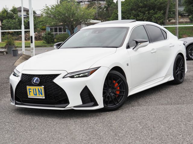 TOYOTA / LEXUS IS300h
