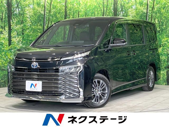 TOYOTA / VOXY HYBRID
