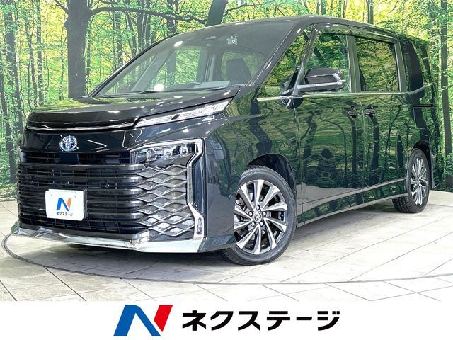 TOYOTA / VOXY HYBRID