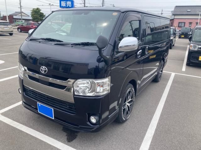 TOYOTA / HIACE van 4WD