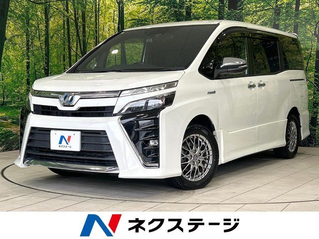 TOYOTA / VOXY HYBRID