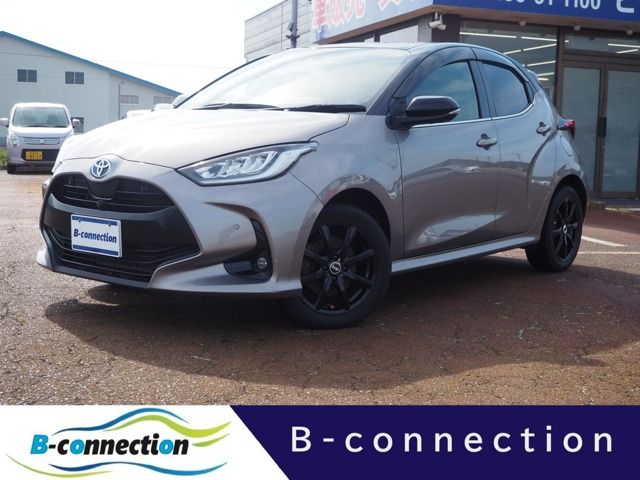 TOYOTA / YARIS HYBRID