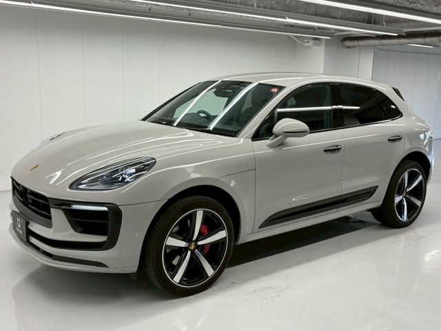 PORSCHE / PORSCHE Macan