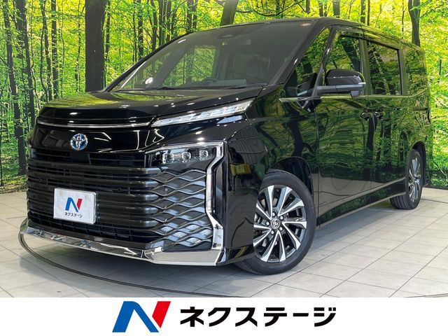 TOYOTA / VOXY HYBRID