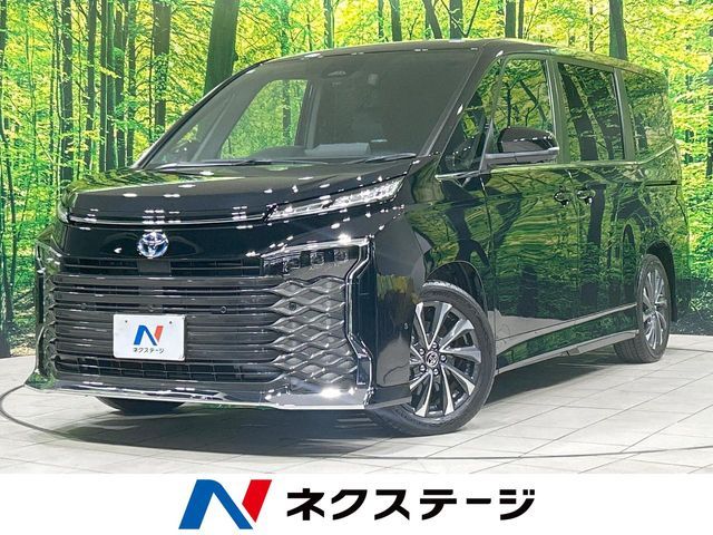 TOYOTA / VOXY HYBRID