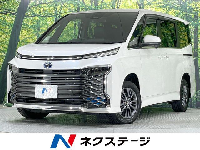 TOYOTA / VOXY HYBRID 4WD