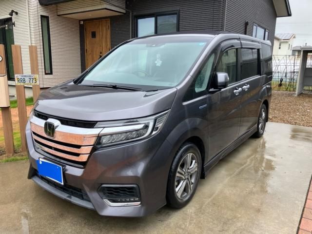 HONDA / ステップワゴンスパーダＨＶ