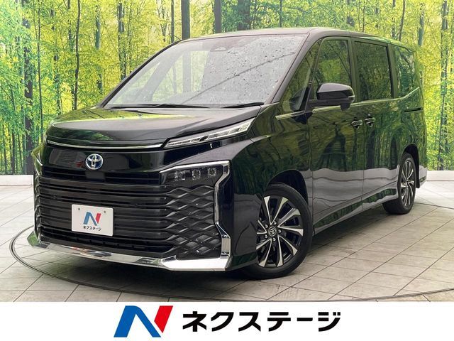 TOYOTA / VOXY HYBRID