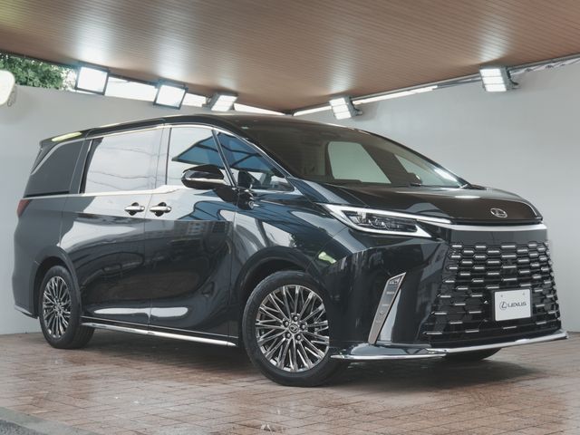 TOYOTA / ﾚｸｻｽ LM500h