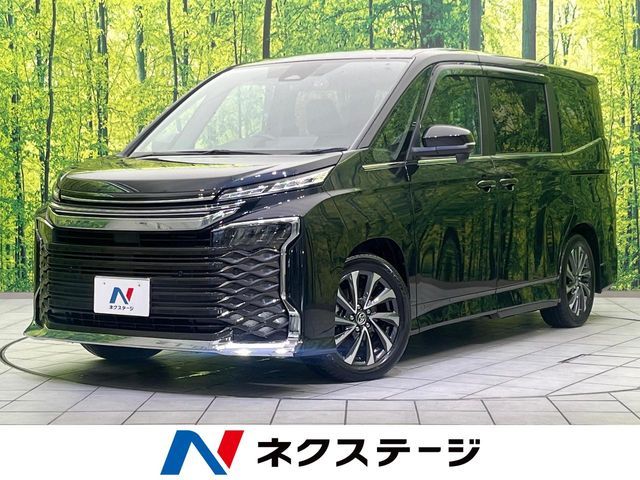 TOYOTA / VOXY HYBRID