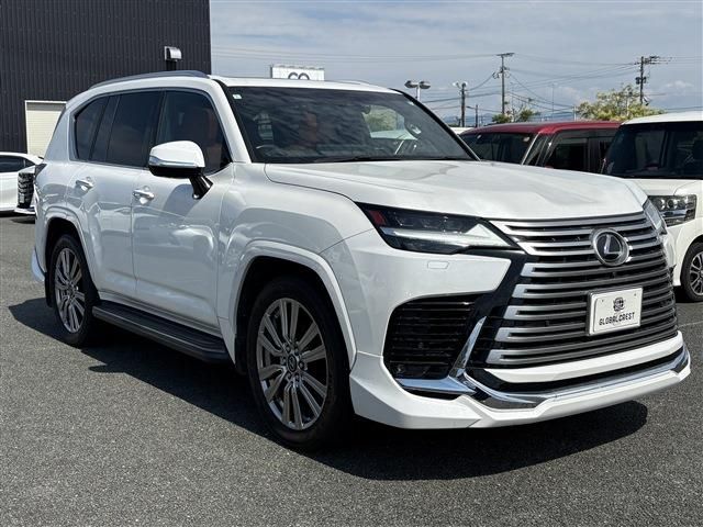 TOYOTA / LEXUS LX600