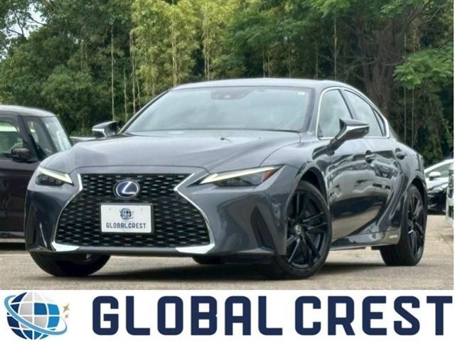 TOYOTA / LEXUS IS300h