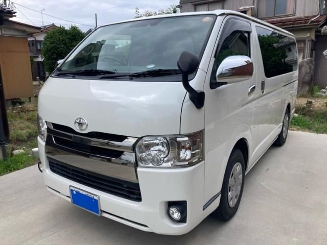 TOYOTA / REGIUSACE van 4WD