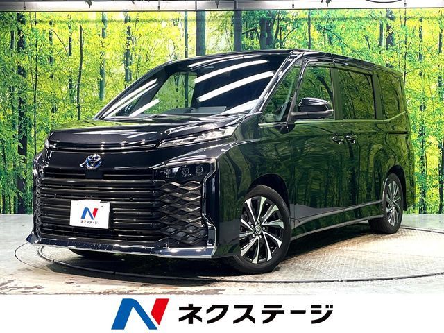 TOYOTA / VOXY HYBRID