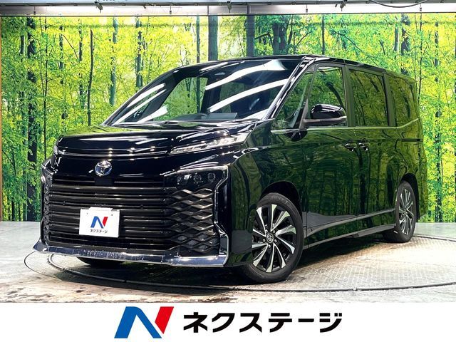 TOYOTA / VOXY HYBRID