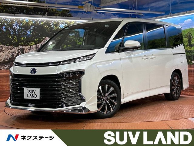 TOYOTA / VOXY HYBRID