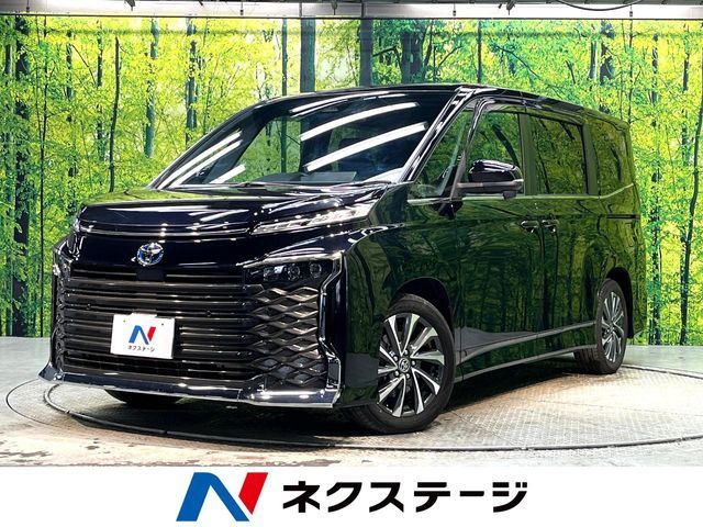 TOYOTA / VOXY HYBRID