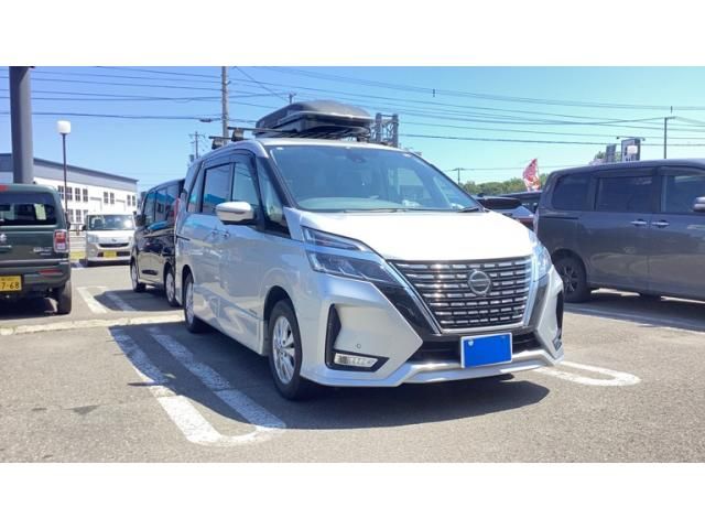 NISSAN / SERENA  S-HYBRID 4WD