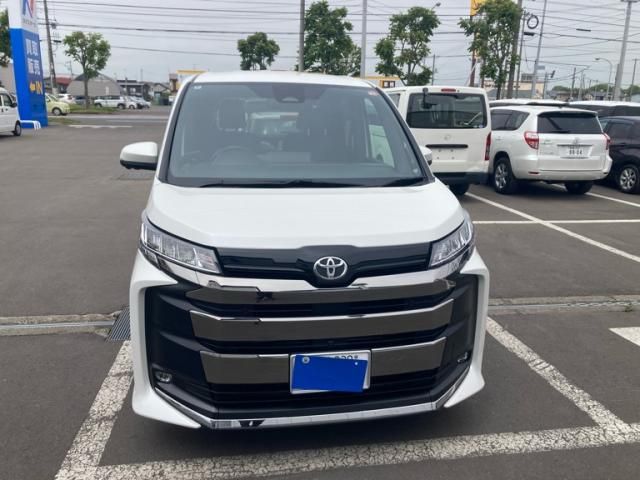 TOYOTA / NOAH 4WD