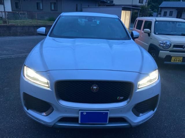 JAGUAR / JAGUAR F-PACE