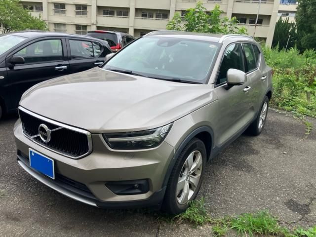 VOLVO / VOLVO XC40